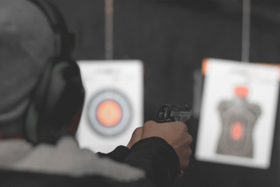 Monitoimitalon sisäampumarata